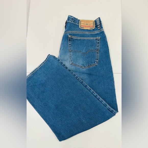 Diesel Other - Diesel Kratt Relaxed Straight‎ Medium Wash Designer Jeans Made In Italy 36x31
